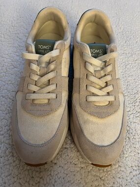 TOMS TRVL LITE Sneakers 7.5 in Beige and Cream